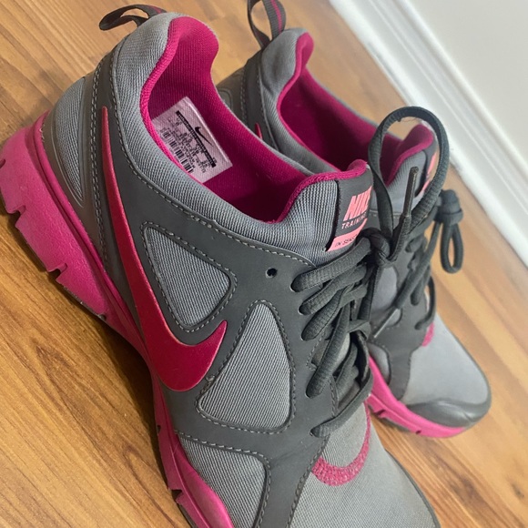 Nike Women’s trainers size 8 - Picture 2 of 3